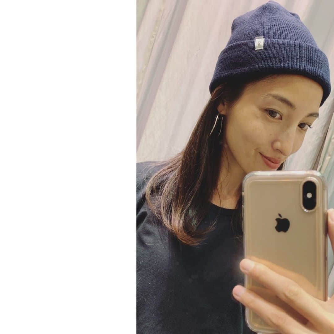 大杉亜依里さんのインスタグラム写真 - (大杉亜依里Instagram)「#MerinoBeanie On #onrunning のメリノビーニー。 ストーリーの評判が良かったのでポストもします🙌 （ストーリーサイズで撮ったので切り取ってます） . 1枚目はLunar。 2枚目がNavy。 . どちらも良い！！ 冬が来るのが楽しみになりますね。 Evergreenをかぶってる人も見てみたいなぁ😁 . . #running #ランニング #JAPAN #runlife #42195 #runningtime  #enjoyrunning #onrunning #onfriends」9月16日 21時06分 - osugiairi_official