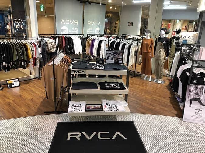 RVCA Japanさんのインスタグラム写真 - (RVCA JapanInstagram)「SPOTAKA RVCA POP UP STORE || 充実した秋冬物を取り揃えた関西最大級の POP UP STORE は要Check || @spotaka_rvcastore @spotaka1922 #スポタカ #rvcajapan #RVCA」9月16日 21時28分 - rvcajapan