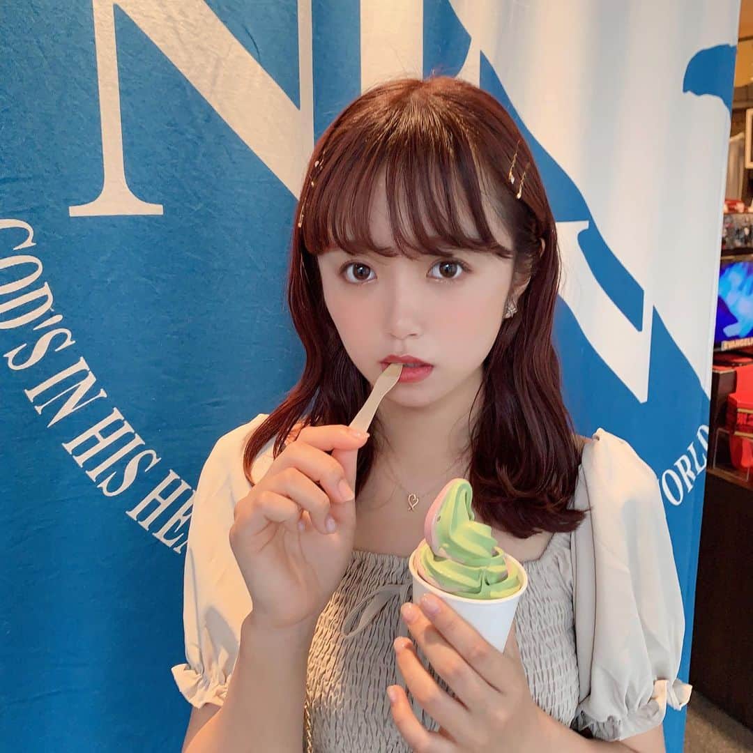 飯野雅さんのインスタグラム写真 - (飯野雅Instagram)「箱根にエヴァが！！！ 映画楽しみすぎて初号機のジュースとアイスを食べました🙈❤️ #箱根 #エヴァンゲリオン」9月16日 21時41分 - biichan_