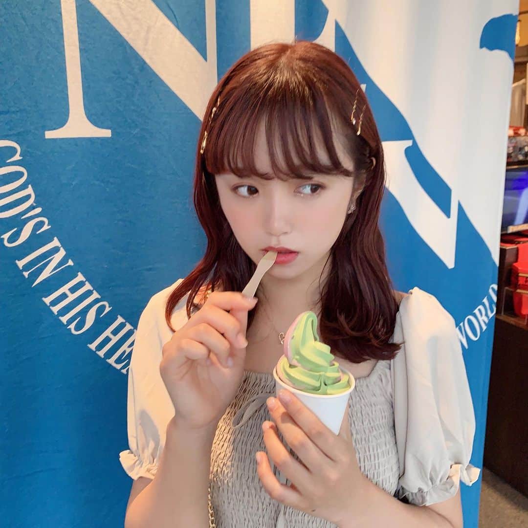 飯野雅さんのインスタグラム写真 - (飯野雅Instagram)「箱根にエヴァが！！！ 映画楽しみすぎて初号機のジュースとアイスを食べました🙈❤️ #箱根 #エヴァンゲリオン」9月16日 21時41分 - biichan_