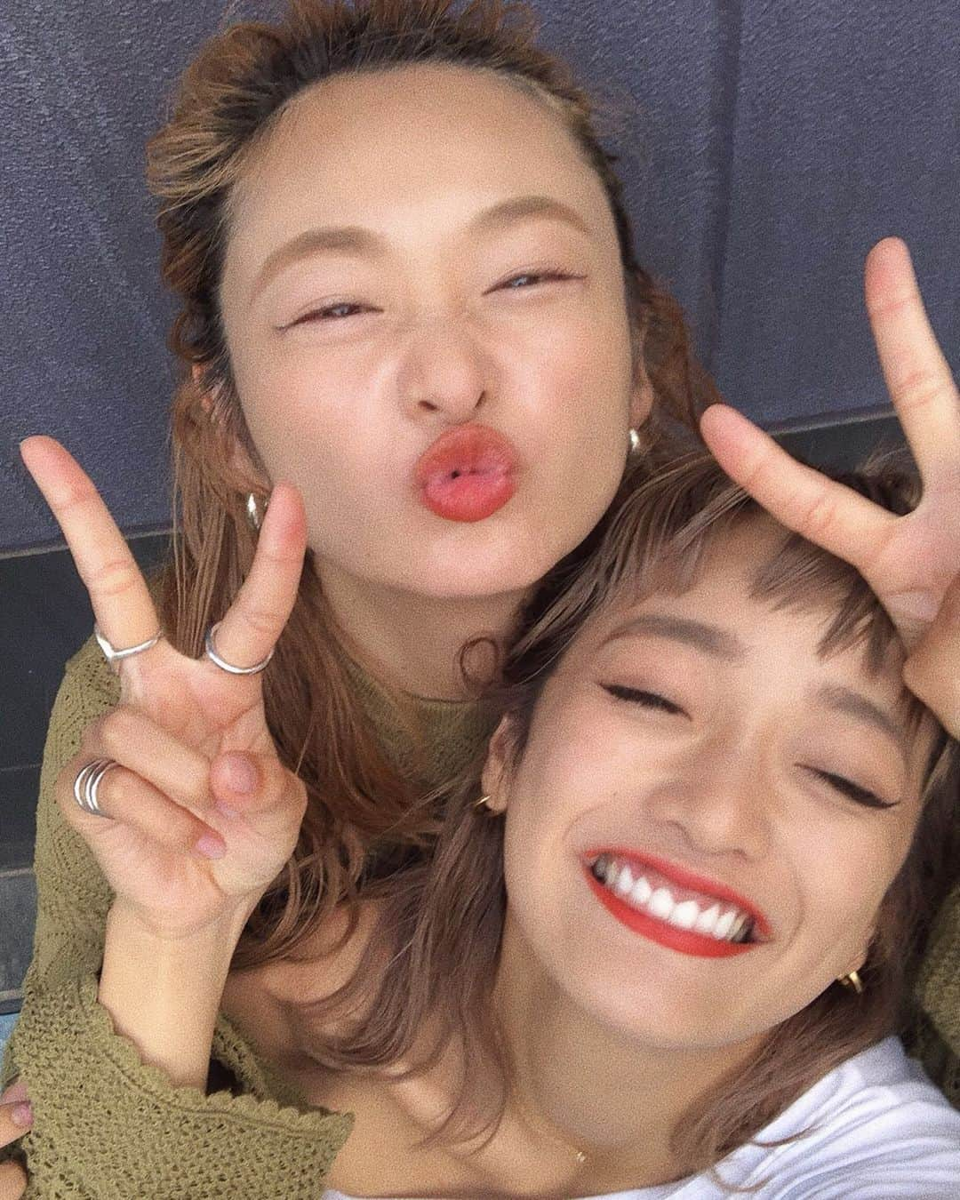 岩渕加恵さんのインスタグラム写真 - (岩渕加恵Instagram)「H O L I D A Y S 🧡 💓 🧡 だいたい写真はぶれてるし〜wゆる〜い連休だっけどもw いっぱい歌って、動いて楽しかったから👌👌👌 . 明日からまた頑張りまっしょ〜い🕺✨💓💓💓 #HAPPYHOLIDAYS #FRIENDS #あほな二人 ♡」9月16日 21時52分 - kae0113