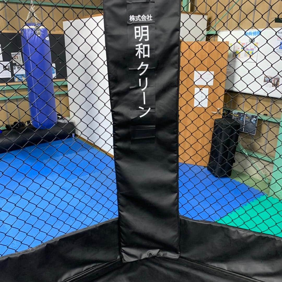 宮田和幸さんのインスタグラム写真 - (宮田和幸Instagram)「ブレイブファイト 全試合に勝利者賞 良い試合には両者に賞が贈られました。 協賛いただいたスポンサー様ありがとうございました。 #ブレイブファイト #イサミ #リバーサル #reversal #テクノサイエンス #満室経営新聞 #haleo #まつお歯科」9月16日 22時25分 - miyata.hercules