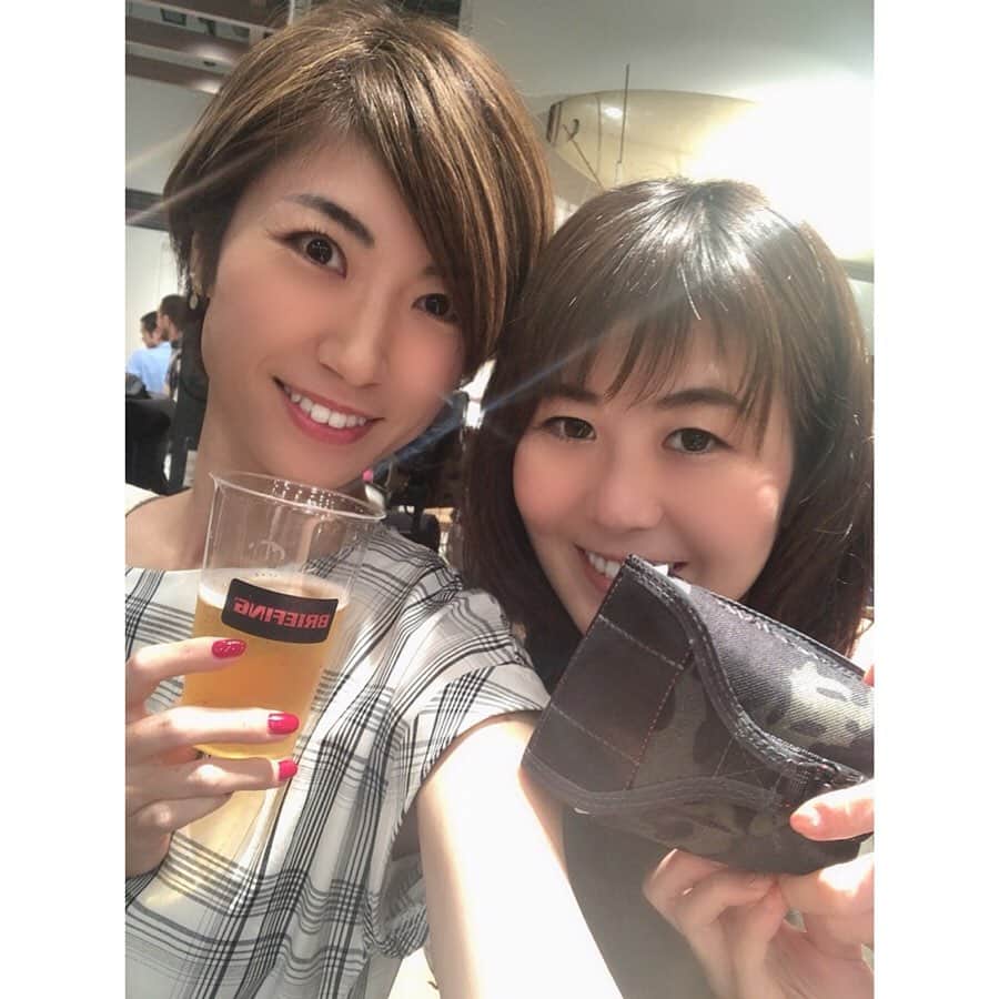 のインスタグラム：「@briefing_official 表参道店がリニューアルオープンしたそうです✨ 広いし、品揃えがすごい🤩 限定品のスノーカラーのグッズがかわいかった💛 めっちゃ気になる♬ * レセプションでお友達に沢山会えて嬉しかった💓 * みなさんもぜひ一度、表参道ヒルズ店に行ってみてください🤗 * #briefinggolf #ブリーフィングゴルフ #briefing #ブリーフィング #instagolf #golstagram #골프스타그램﻿﻿﻿ #ゴルフ #golf #골프 #ゴルフ女子 #女子ゴルフ」