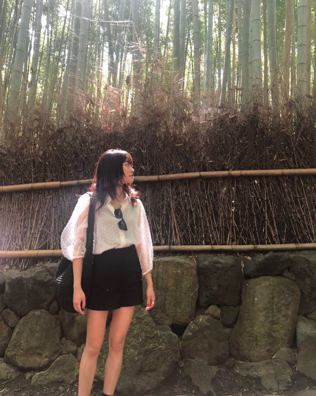 斉藤瑞季のインスタグラム：「まぁいっかー！ ここは嵐山にある竹林だよ。」
