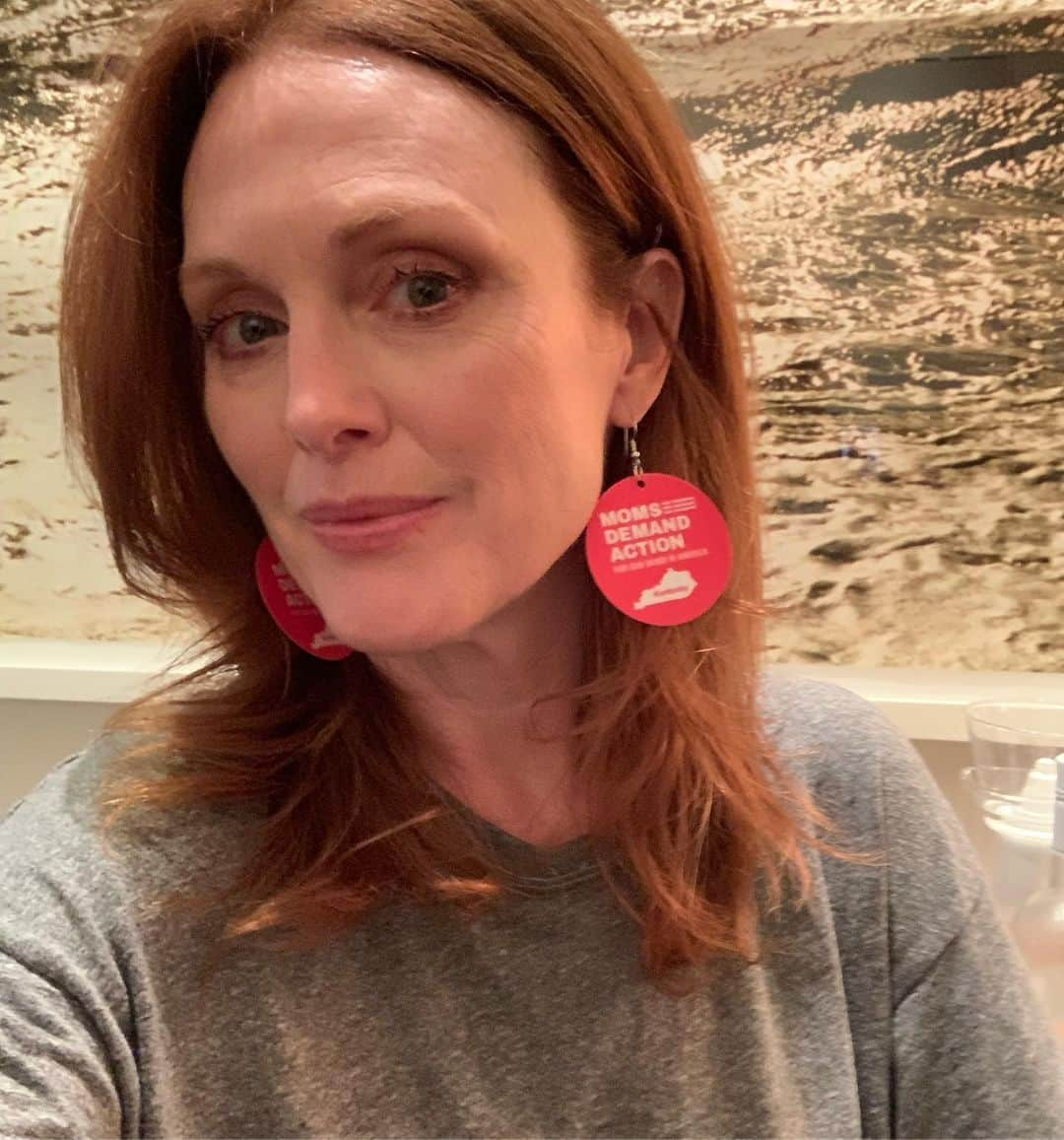 ジュリアン・ムーアさんのインスタグラム写真 - (ジュリアン・ムーアInstagram)「Here I am in my #kentuckymomsdemandaction earrings,  @senatemajldr reminding you that it has been 6 months since the House passed gun violence legislation and you have done NOTHING.  90 percent of voters want universal background checks and 70 percent want assault weapons banned. What are you waiting for? GIVE US A VOTE.  @everytown @momsdemand @studentsdemand @speakerpelosi」9月16日 22時31分 - juliannemoore