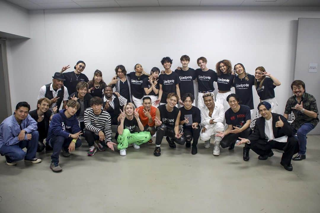 マサ小浜さんのインスタグラム写真 - (マサ小浜Instagram)「改めて EXILE SHOKICHI Live Tour 2019 "UNDERDOGG" 昨夜 EXILE AKIRAさん、佐藤広大さん、CRAZYBOYさん, SWAYさん等達 豪華なゲストを迎えてツアーが幕を閉じました 短い言葉で表せませんが、本当にSHOKICHIくんの音楽に対する愛、お客様、スタッフ、共演者への愛を感じながら、皆でひとつになって楽しく完走できたなーって感じます！どのショーもサイコーに楽しかったです。 SHOKICHIくん、スペシャルゲストの皆様、素晴らしいスタッフ、キャプテン、ヤバいバンドメンバー、キレキレなダンサーズ、お客様 皆さま 心よりありがとうこざいました😊  #exileshokichilivetour2019 #exileshokichi #UNDERDOGG #livemusic」9月16日 22時40分 - masakohama1