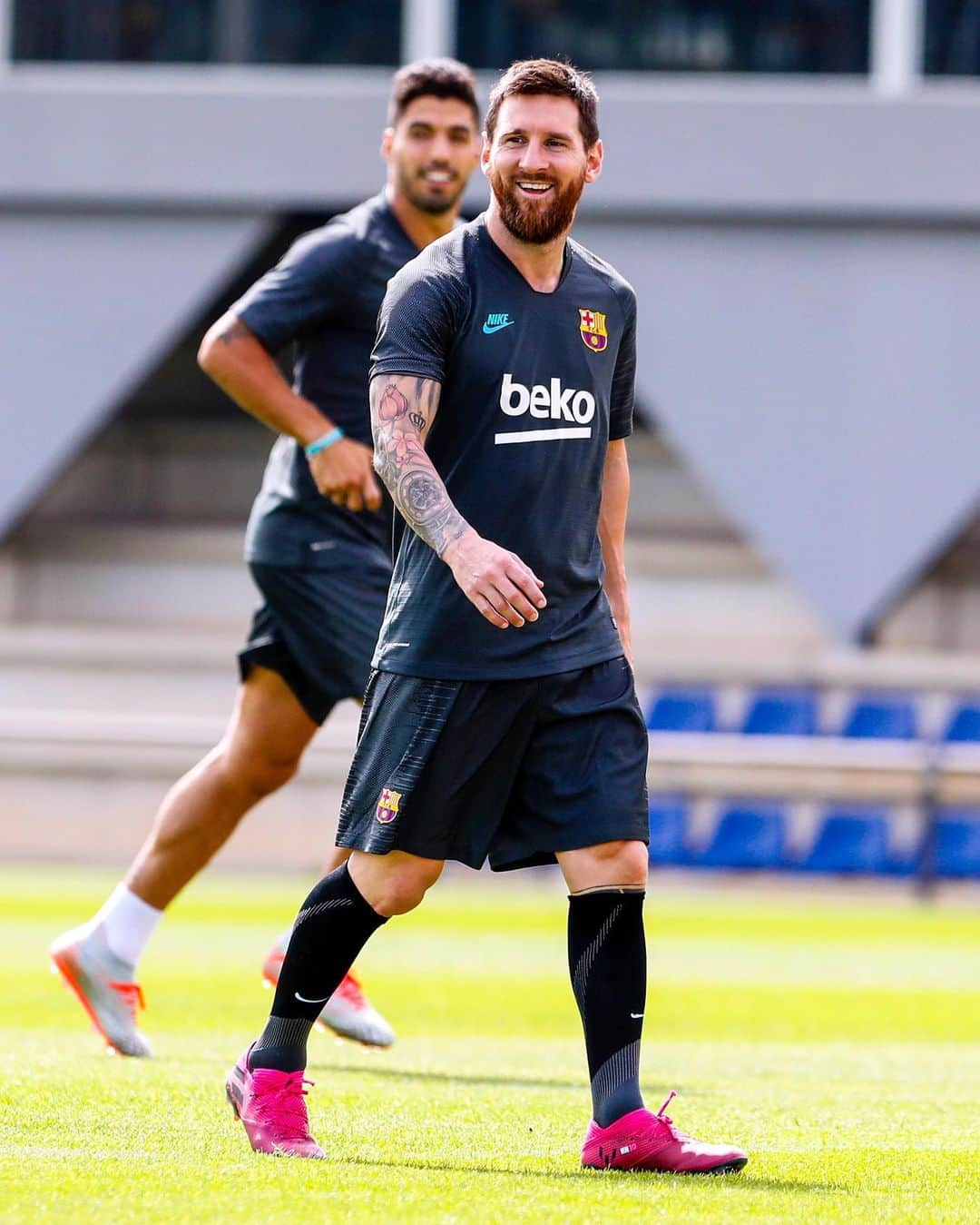 FCバルセロナさんのインスタグラム写真 - (FCバルセロナInstagram)「🙌 That feeling when @leomessi is back in the squad for the Champions League! 😄」9月16日 23時05分 - fcbarcelona