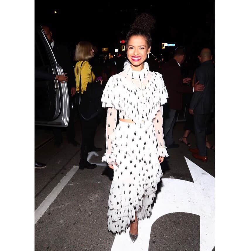 ルパートサンダーソンのインスタグラム：「#RSWomen | @GuguMbathaRaw wears #RupertSanderson shoes at #TIFF last week | Thank you @LeithClark ✨ | #AsSeenOn #GuguMbathaRaw #MotherlessBrooklyn #ShoeLove #ShoeLove #SilverShoes」