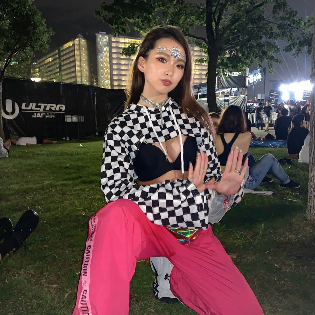 MOMOKAさんのインスタグラム写真 - (MOMOKAInstagram)「🖤💗🏁 . Twin code.ULTRA OOTD🔥 次の目標は海外進出🤘🏾 . #ultra #ultrajapan #ultrajapan2019 #ultraootd」9月16日 23時03分 - _chan_momo03