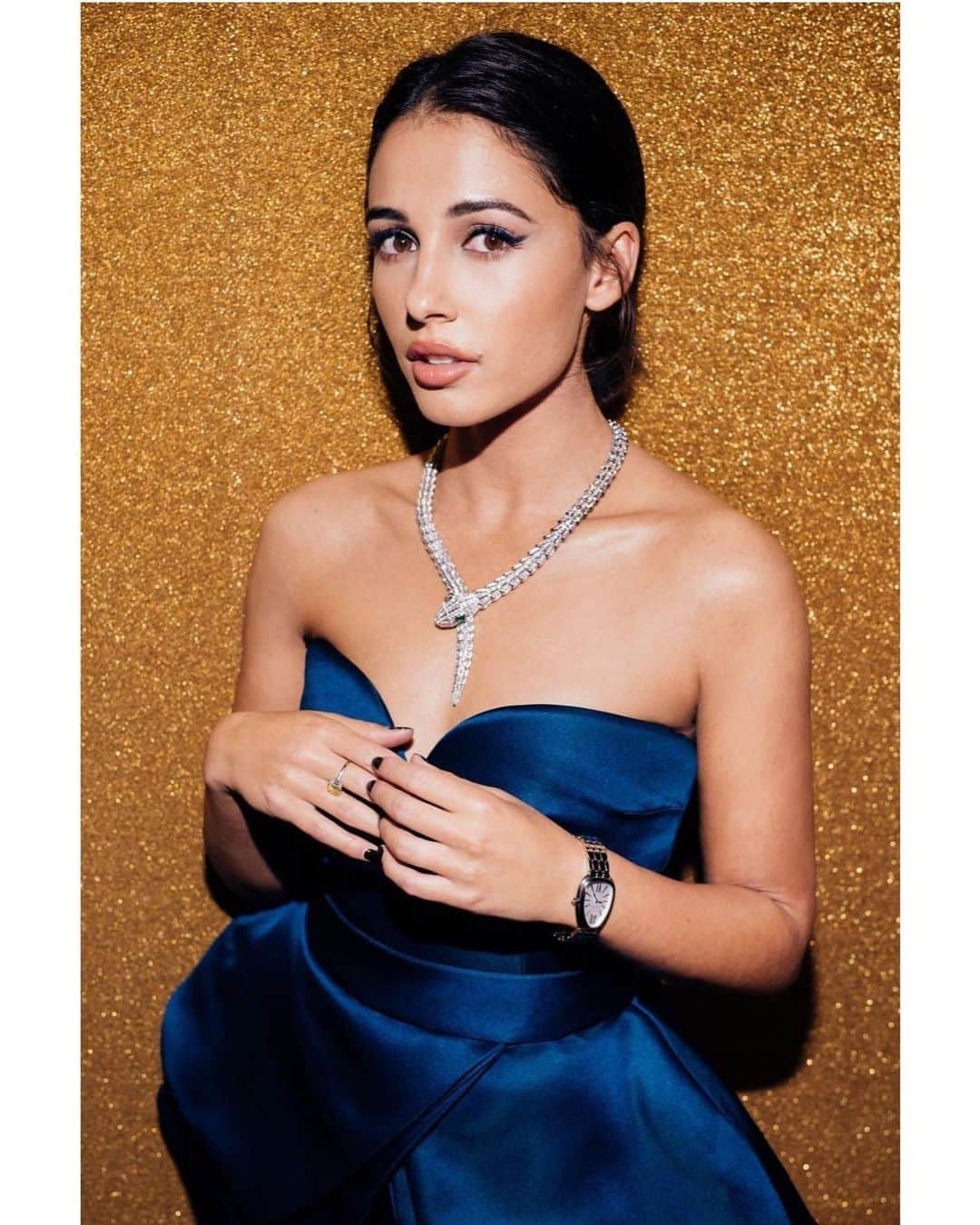 ナオミ・スコットのインスタグラム：「Big thanks to @bulgariofficial for having me last night ❤️❤️❤️. Loved being around so many amazing women! And that necklace...well she stole the whole night. 🐍」