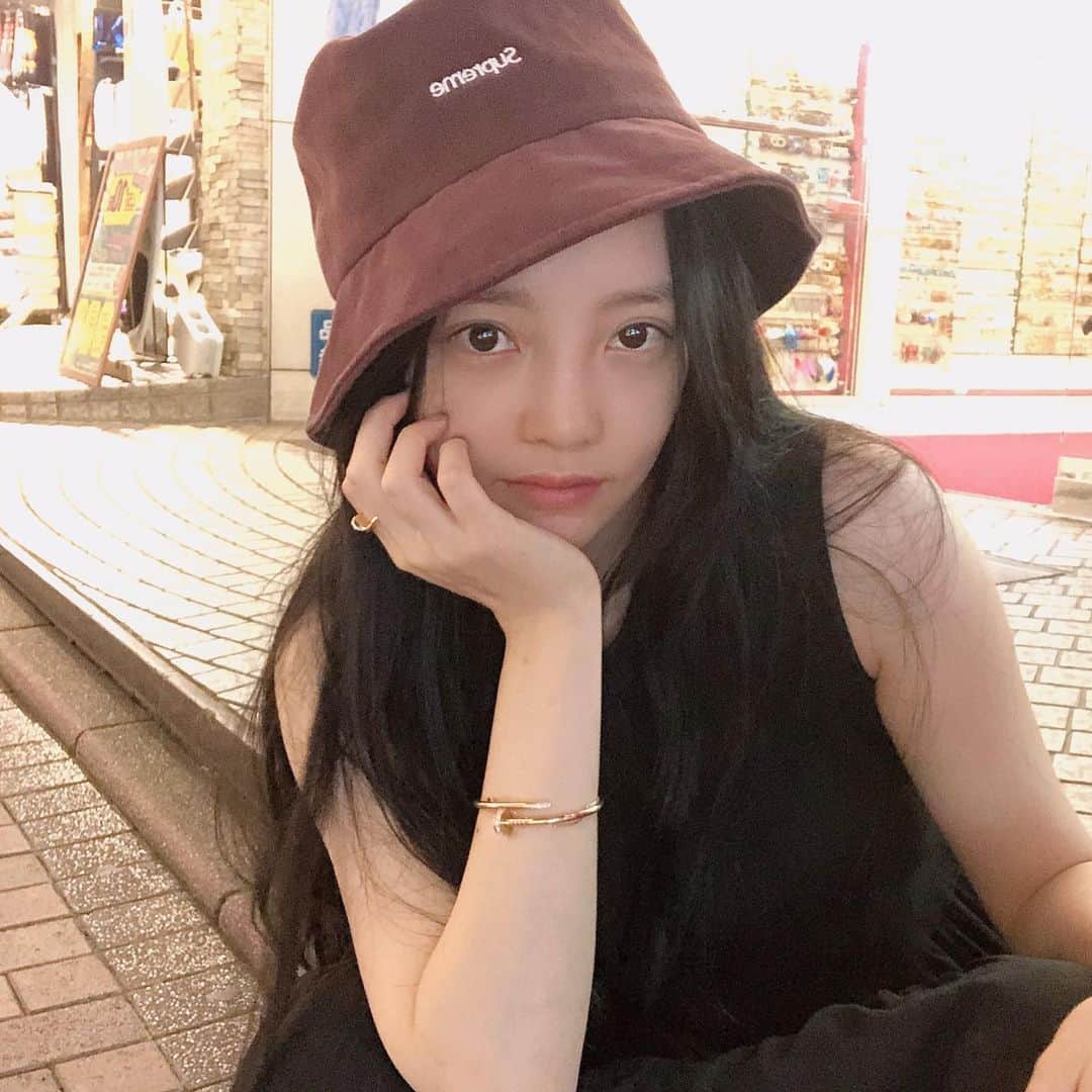 ク・ハラのインスタグラム：「👋💤#HARA」