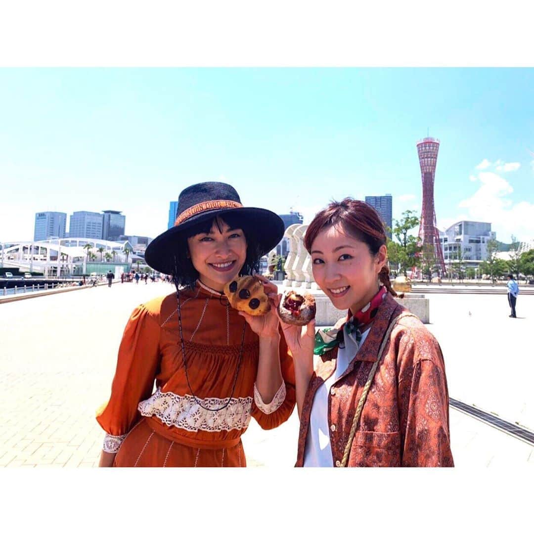 のインスタグラム：「第2週目始まります🍞  明日の #パン旅。 山田優ちゃんと神戸のパン屋さんを巡ってきました。 大好きな優ちゃんと 一緒にまたお仕事できて 一緒に旅できて とにかくゲラゲラ笑いまくって楽しかったーっ  よる7時からNHKBSプレミアムにて」