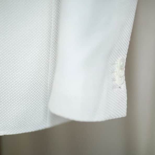 ドーメルさんのインスタグラム写真 - (ドーメルInstagram)「Detail Cloth Barathea 370, reference 981000 📸 by @cnavetailor . . . #detail #monday #mondaymood #ootd #barathea #luxurycloth」9月17日 0時20分 - dormeuil1842