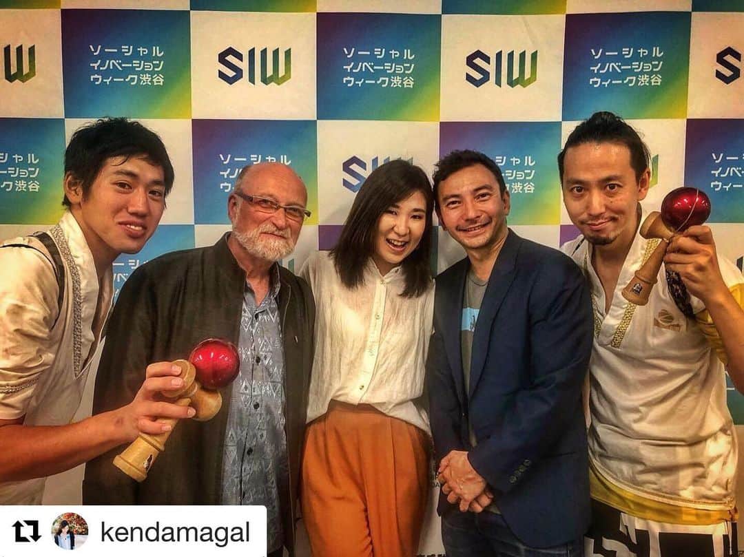 ZOOMADANKEさんのインスタグラム写真 - (ZOOMADANKEInstagram)「#Repost @kendamagal with @get_repost ・・・ Such an honour working with Boris and James from Cirque du Soleil for Social Innovation Week 2019 in Shibuya. ﻿ ﻿ @zoomadanke got to be a part of their presentation and showcase kendama performance act. Huge thank you to these amazingly wonderful people for the brilliant opportunity!! ﻿ ﻿ Also massive shoutout to @mugenmusou for creating this special and gorgeous kendama for the collab🙌🏻✨﻿ ﻿ #kendama ﻿#talentedpeople #socialinnovationweek #shibuya #cirquedusoleil #zoomadanke #inspriration ﻿」9月17日 0時41分 - zoomadanke