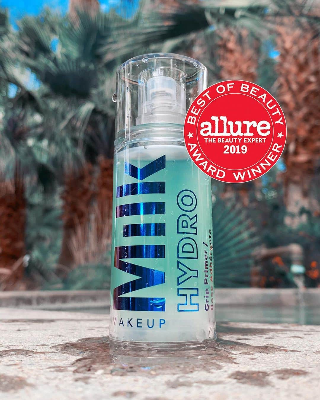 Milk Makeupさんのインスタグラム写真 - (Milk MakeupInstagram)「THIS JUST IN - Hydro Grip Primer just won Best Primer in the @allure Best of Beauty Awards 👏👏👏! That means a huge panel of beauty experts put it to the test for months and loved it. Thanks for the love Allure! - Wanna know more about #hydrogrip? 💦 It's a makeup-gripping primer formulated with 💚 hemp-derived cannabis seed extract and 💙blue agave extract for all-day hydration and hold. That means you’ll look as fresh coming home as you did heading out. - Click the link in bio to see it in action 💦」9月17日 1時05分 - milkmakeup