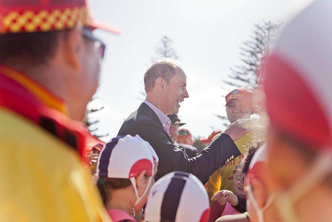 ロイヤル・ファミリーさんのインスタグラム写真 - (ロイヤル・ファミリーInstagram)「🌊 On Saturday, The Earl of Wessex met young people working to achieve their #DofE @international_award with @slsaustralia, Australia’s major water safety, drowning prevention and rescue authority.  The International Award is celebrating its 60th anniversary in Australia this year 🎉🇦🇺 Since its inception in 1959, over 775,000 young Australians have completed the Award.  Follow the link in our bio for more on #RoyalVisitAustralia!」9月17日 1時07分 - theroyalfamily