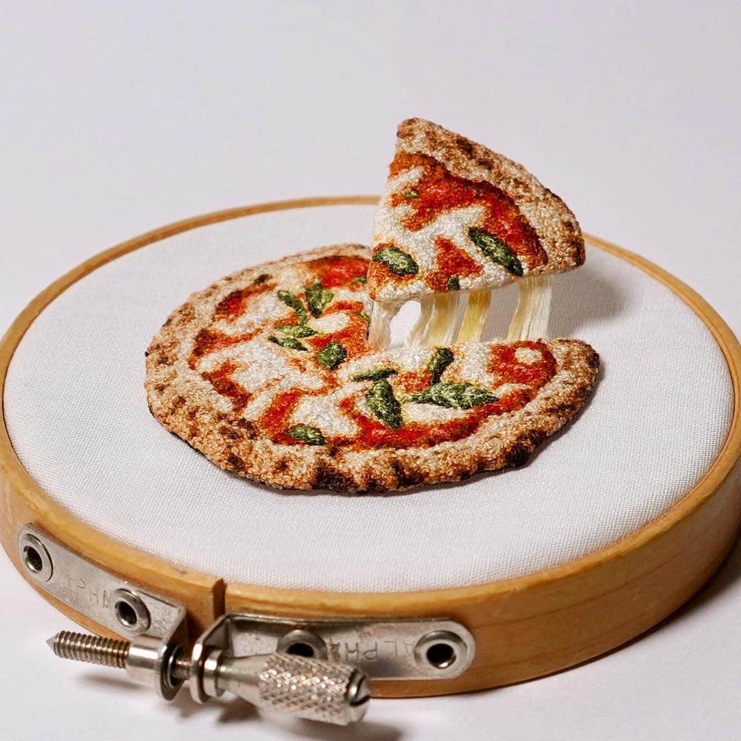 Instagramさんのインスタグラム写真 - (InstagramInstagram)「Embroidery artist ipnot’s (@ipnot) creations bring a modern style to an ancient craft. Her realistic, miniature food-inspired pieces have a 3D quality that lifts them from the surface on which they are sewn. “I use my needle like a paintbrush and I stitch one knot at a time,” she says.  Photo and video by @ipnot」9月17日 1時14分 - instagram