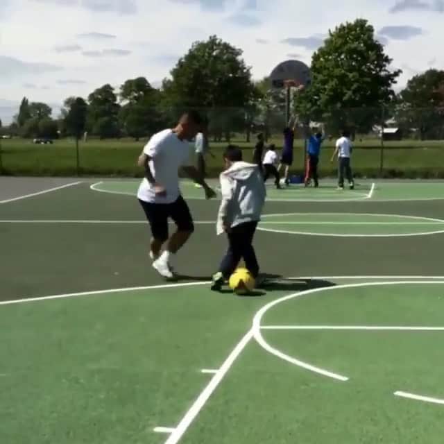 F2Freestylersのインスタグラム：「You vs _______」
