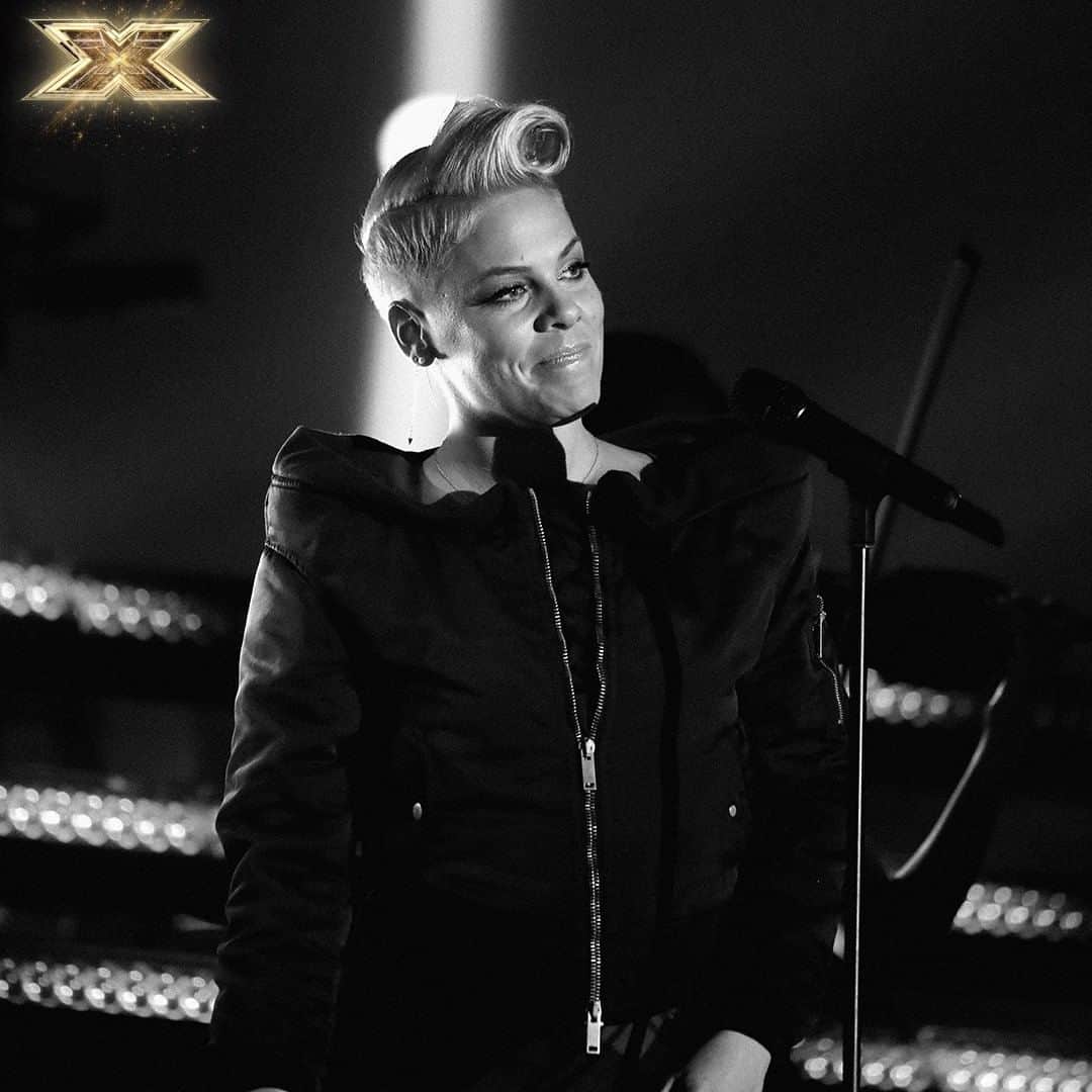 Xファクターさんのインスタグラム写真 - (XファクターInstagram)「We can’t stop looking at this amazing picture of @Pink 🙌 #XFactor」9月17日 2時00分 - thexfactor