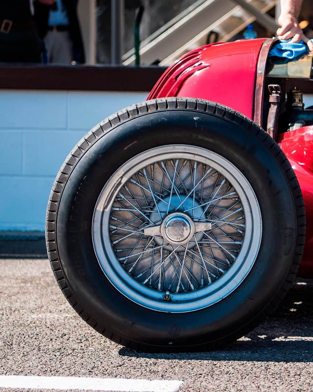 マセラティさんのインスタグラム写真 - (マセラティInstagram)「A weekend to praise our racing history. During the #GoodwoodRevival, a range of #Maserati icons entertained the crowds with their impressive performance and timeless Italian design. Enjoy the best moments with us.」9月17日 1時58分 - maserati