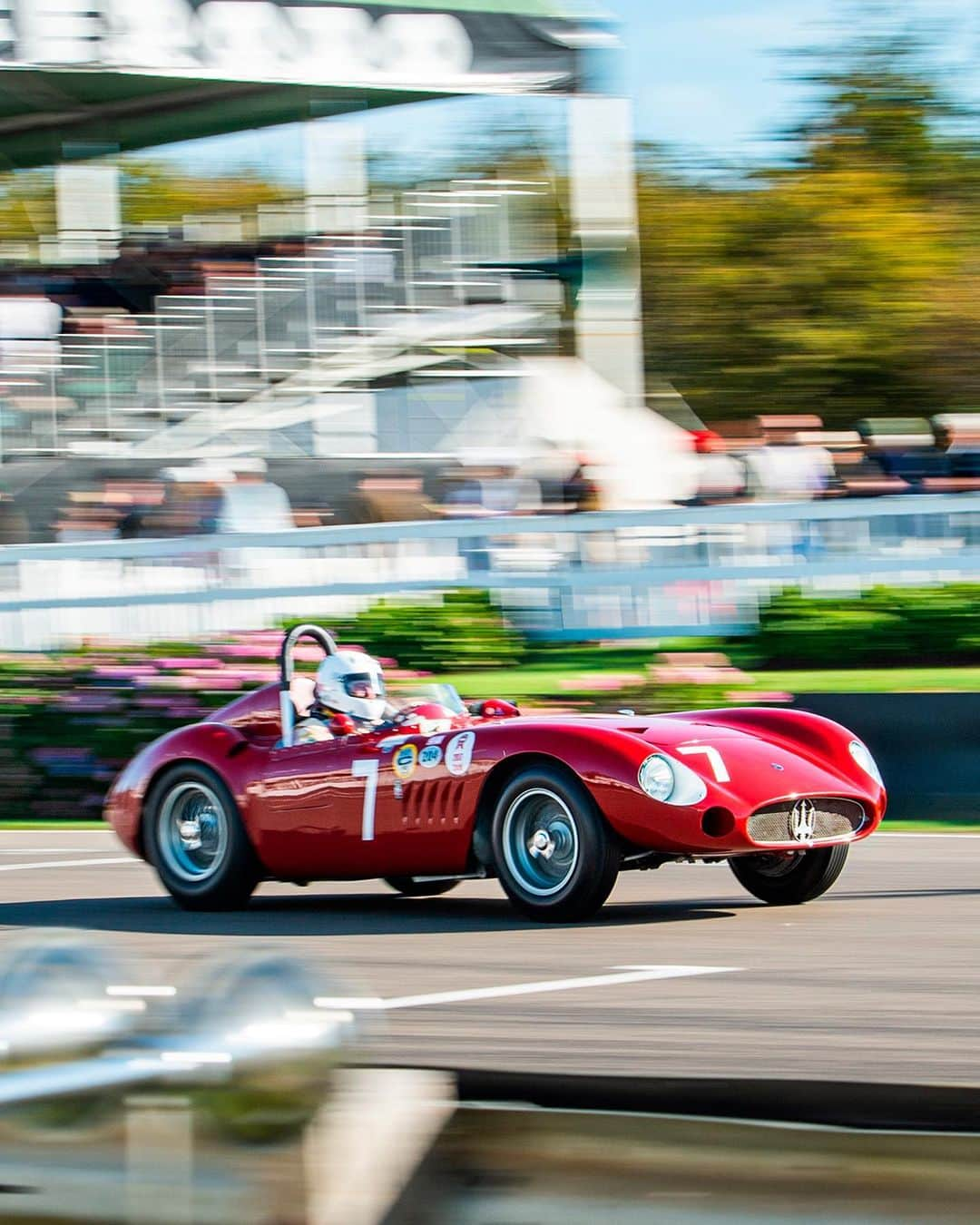 マセラティさんのインスタグラム写真 - (マセラティInstagram)「A weekend to praise our racing history. During the #GoodwoodRevival, a range of #Maserati icons entertained the crowds with their impressive performance and timeless Italian design. Enjoy the best moments with us.」9月17日 1時58分 - maserati