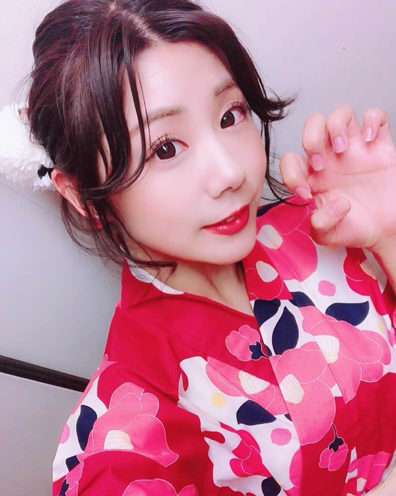 根本羽衣さんのインスタグラム写真 - (根本羽衣Instagram)「浴衣。  #残暑 #赤い浴衣 #yukata #🎐」9月17日 12時58分 - ts_uichan1002