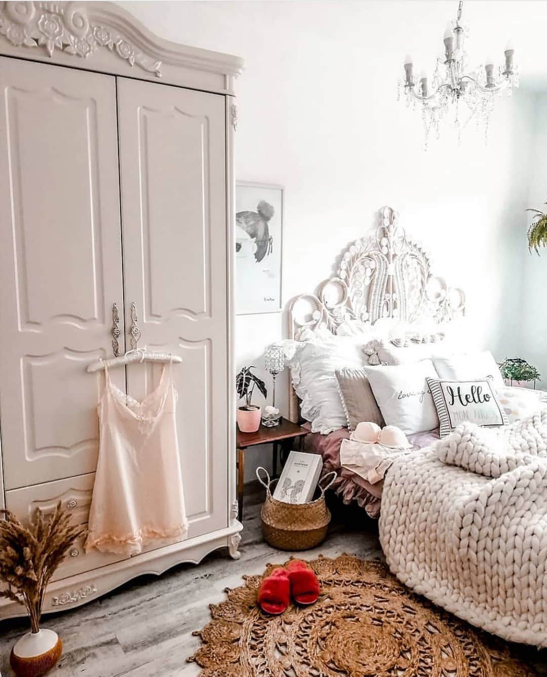 My Interiorさんのインスタグラム写真 - (My InteriorInstagram)「Good night 😴💤 Such a fairytale 🧚‍♀️ like a bedroom by @iwona_boho_home」9月17日 4時59分 - myinterior