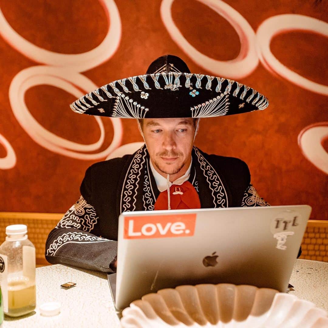 ディプロさんのインスタグラム写真 - (ディプロInstagram)「Swipe to see how much I love Mexico 🇲🇽」9月17日 5時07分 - diplo
