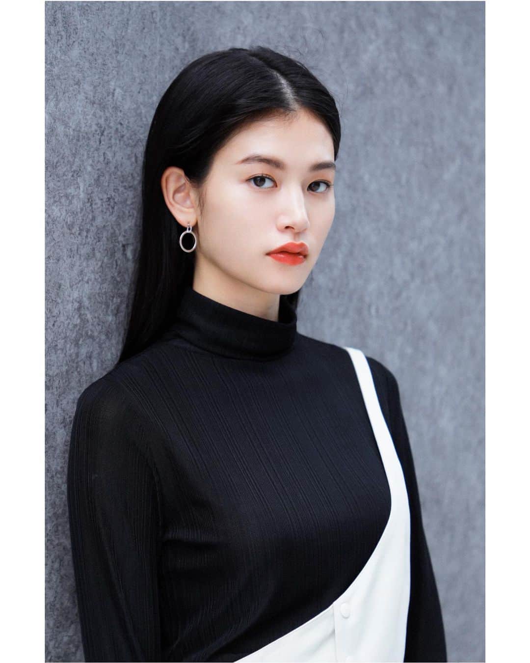 Cazumaxのインスタグラム：「OPERA SHEER LIP COLOR - Eri Tachibana Model: @tcbneri  Hair&Make-up: @conomii  Stylist: @raikatanakakana  Photography: @cazumax  #OPERA#オペラ#オペラリップティント」