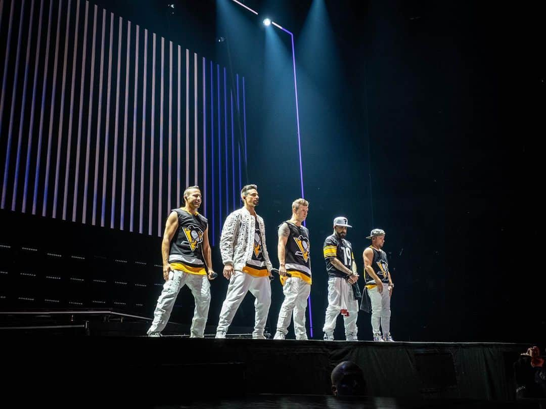 backstreetboysさんのインスタグラム写真 - (backstreetboysInstagram)「Much love Pittsburgh 🖤 #BSBPIT #DNAWorldTour」9月17日 7時43分 - backstreetboys