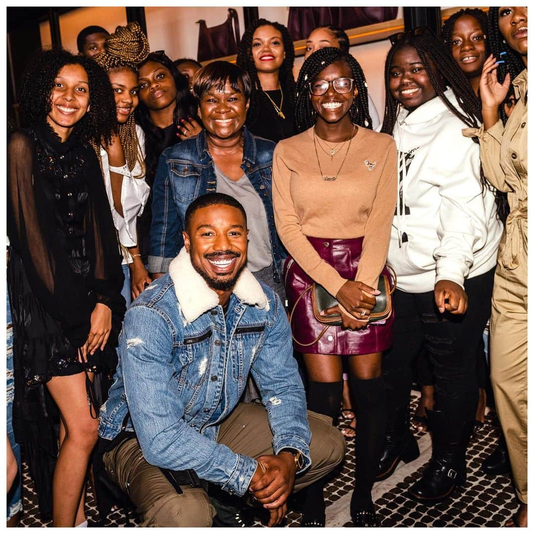 コーチさんのインスタグラム写真 - (コーチInstagram)「Fashion School: #MichaelBJordan brought some very special guests with him to the #CoachSS20 runway show—students from Essex County Newark Tech High School’s fashion club along with interns from his Outlier Society Fellowship initiative. #DreamItReal #NYFW #CoachNY」9月17日 8時13分 - coach