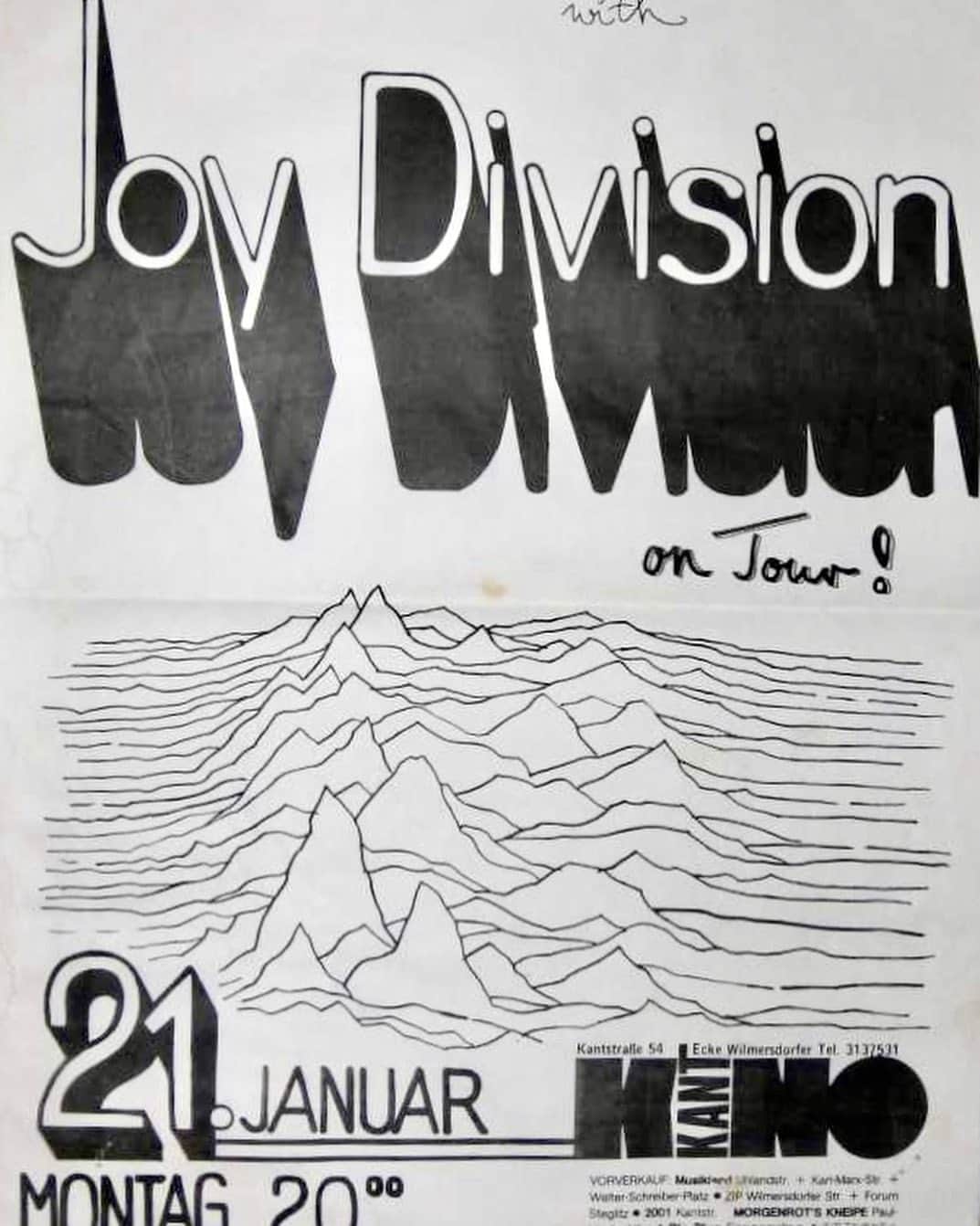 佐藤奈々子さんのインスタグラム写真 - (佐藤奈々子Instagram)「今日はすごいことを思い出すことができた日。かつて４０年前に、”Joy Division”のライブを見たことがあったのだか、いつどこで見たのか思い出せず、ずっとロンドンだと思っていた。 そしたらその時に一緒に行った友人が久しぶりに連絡をくれて、１９８０年１月２１日のベルリンでのライブだったことがわかった。 Ian Curtisが亡くなる4か月前のライブ。幻覚をみたようなすごいライブだった！」9月17日 13時58分 - nanacosato