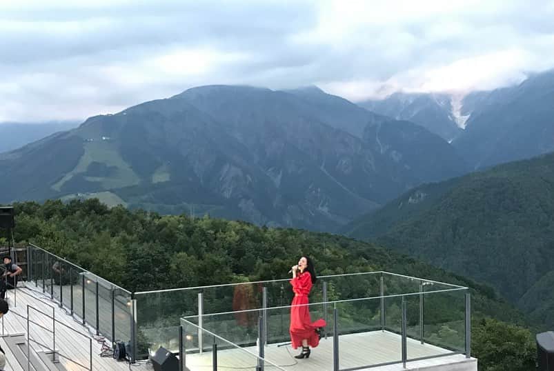 レイヤマダさんのインスタグラム写真 - (レイヤマダInstagram)「Live in Hakuba Mountain Harbor⛰  #長野 #白馬 #白馬岩岳 #岩岳スキー場 #マウンテンハーバー #hakubamountainharbor #live #ライブ #レイヤマダ #レイヤマ」9月17日 14時00分 - rayyamada_dayo