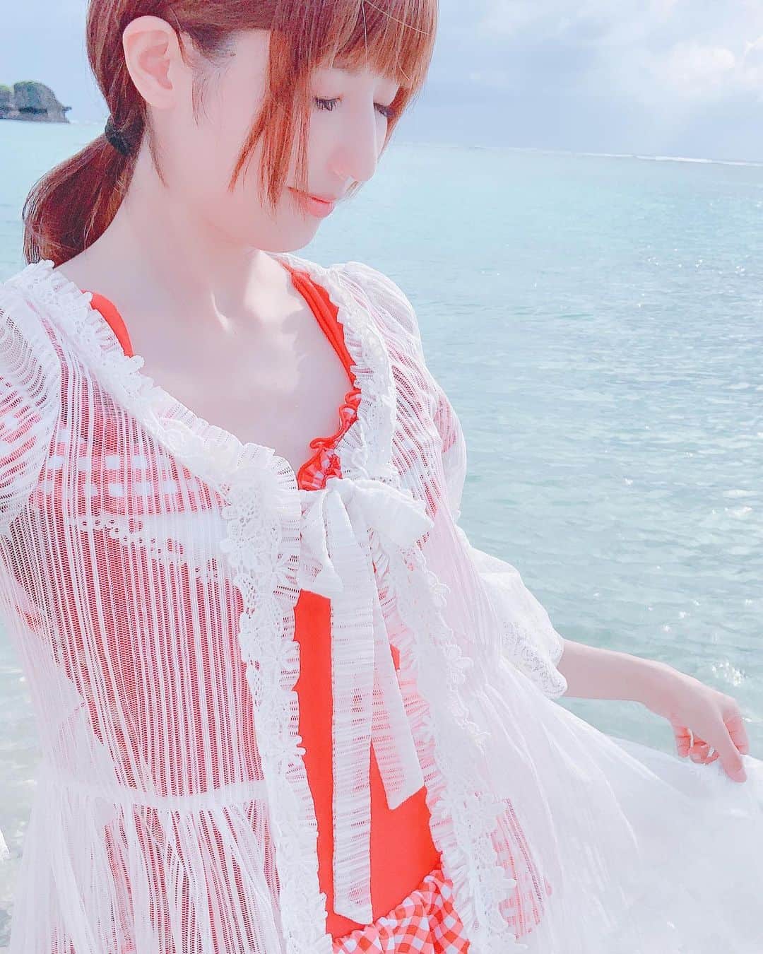 渚のインスタグラム：「in沖縄な写真まだいっぱいある！！ 水着2着着れたよ〜🙌💕 まだ着てないの3着もある😂  #okinawa #sea #水着 #swim #沖縄 #selfie #love」