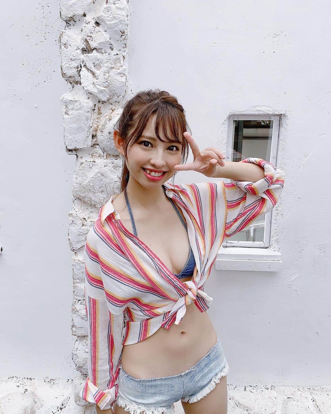 マジカル・パンチラインさんのインスタグラム写真 - (マジカル・パンチラインInstagram)「#FLASH #グラビア #水着 #沖口優奈 #南国感 #ばえ #マジパン #ふぉろみー💋」9月17日 9時12分 - magipun_official