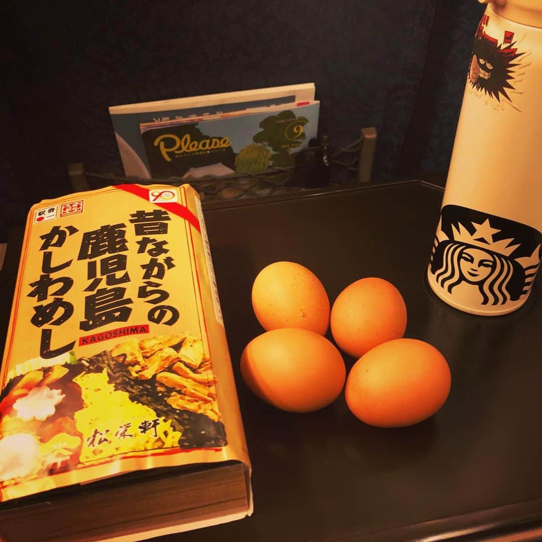 のインスタグラム：「新幹線で朝食...🥚」