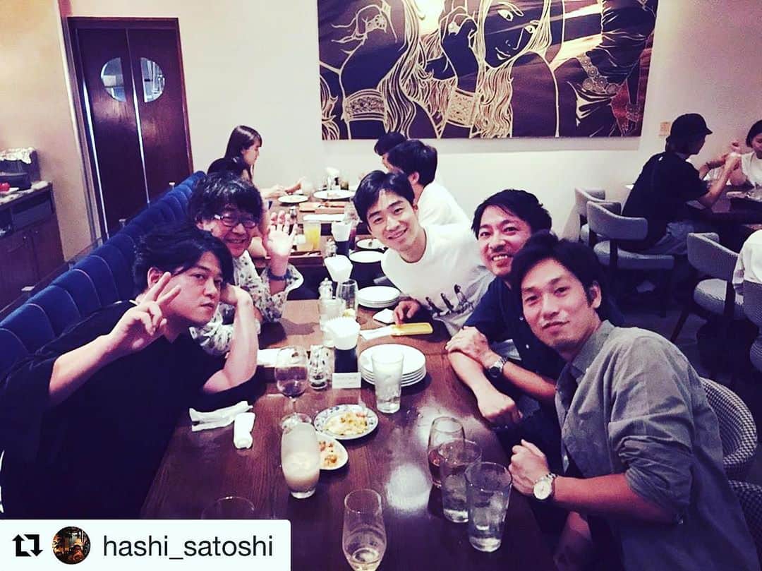 渋谷慶一郎のインスタグラム：「#Repost @hashi_satoshi with @get_repost ・・・ JART presents スパイラルホールライブ、本当にお疲れ様でした。新しい展開が生まれる萌芽となった気がしています。 この次も、誰も見た事ないものを。そして、腹の底から笑えるものを。  #JART #ジャルジャル #jarujarutower #超コント #倉本美津留 #渋谷慶一郎 #SpiralHall」