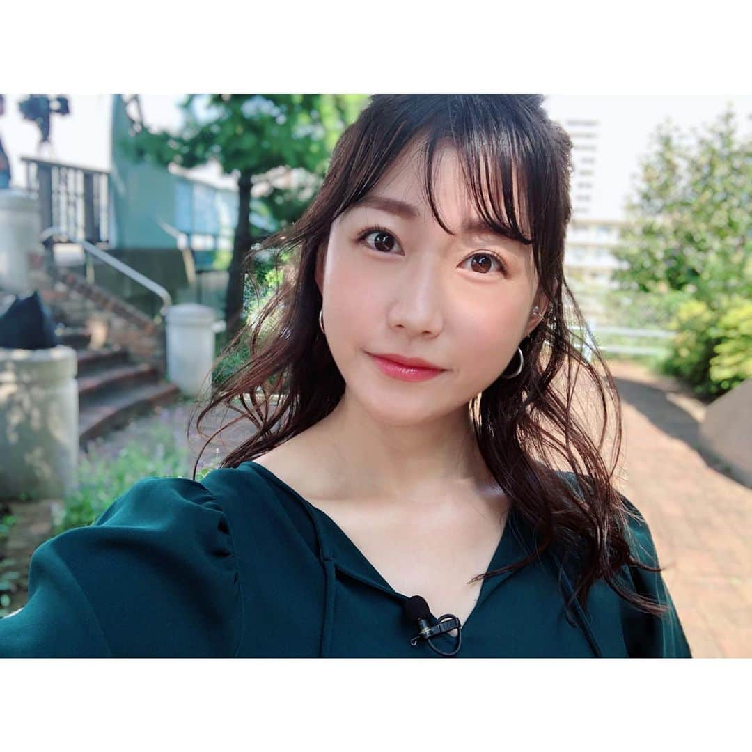 のインスタグラム：「ただいま、ロケ中〜🌞 ⁑ #ロケ #撮影 #暑い #暑すぎる #真夏やないか #これから食リポ #たのしみたのしみ #東京ベイネット #東京 #tokyo #まりなる #津田麻莉奈」