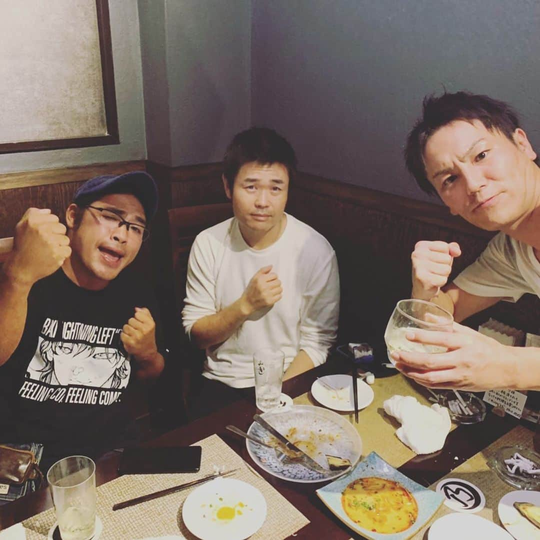 品川祐さんのインスタグラム写真 - (品川祐Instagram)「#RISE 終わりで #狩野英孝 #中岡創一 と食事‼️ この2人との酒は本当に楽しい。 #格闘技観戦あとだからファイティングポーズ #影響受けてんじゃねえよブス面トリオ」9月17日 11時30分 - shinashina0426