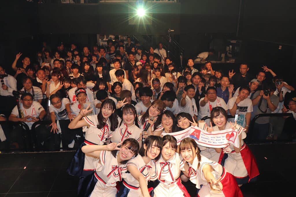 今井利奈のインスタグラム：「それからふくらむ可愛い頬を、 1st 単独公演「Knot End」 ・ ・ それほほを作った時には、想像もしていなかった景色。こんなにも大きくなったんだね。それほほを好きでいてくれる、大切に思ってくれる、みんなにありがとうの気持ちがいっぱいです。 ・ ・ メンバーとお客さんとみんなの思いがたくさん詰まってて、そして、それが１つになったステージ。 こんなにも幸せでいいのかっていうくらい、幸せでした。 ・ ・ だいすき❤︎」