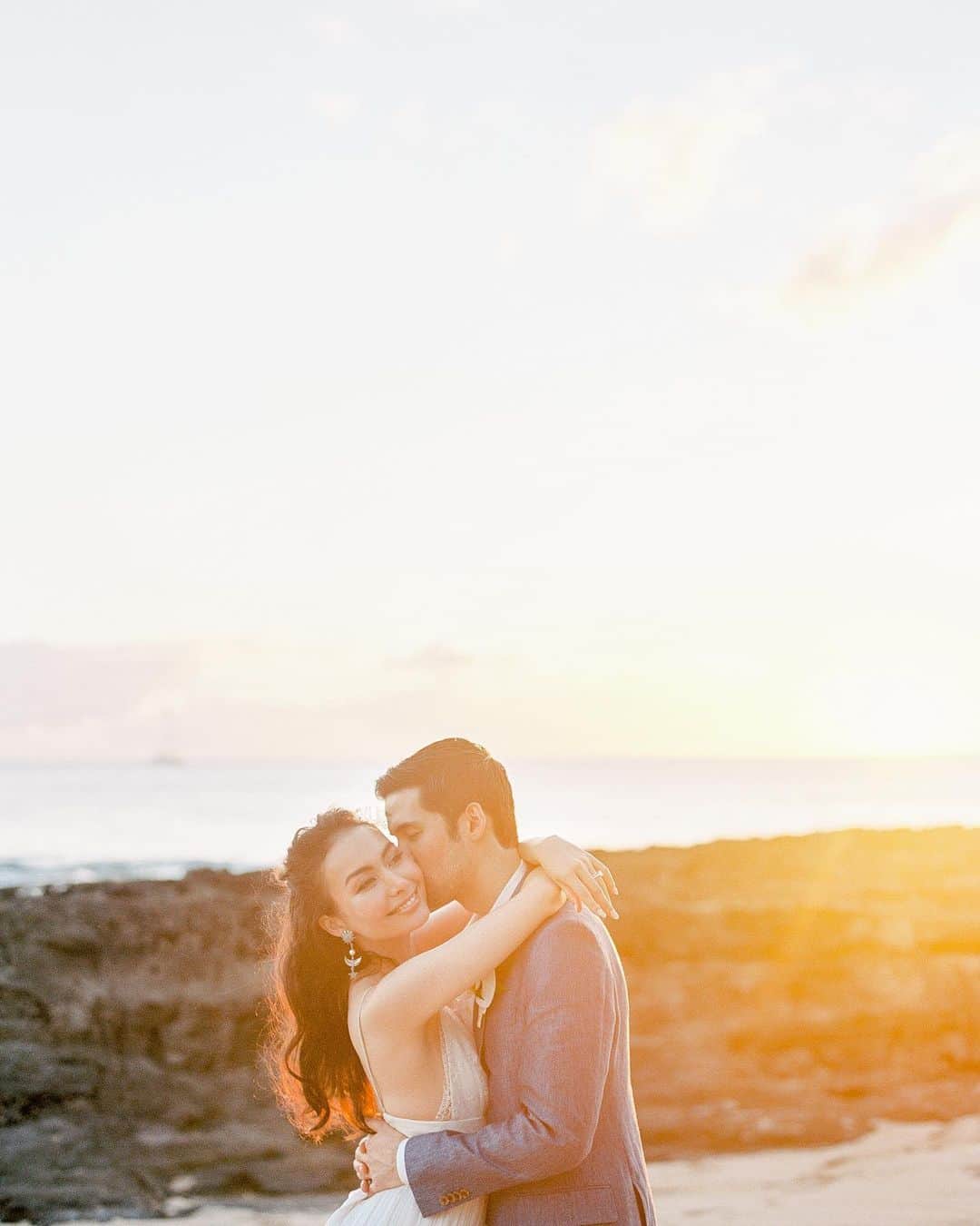 シャウラさんのインスタグラム写真 - (シャウラInstagram)「One year ago today we finally had a wedding. ❤️ 一年前の今日はこんな日だった。 #hawaii #wedding」9月17日 11時47分 - shaula_vogue