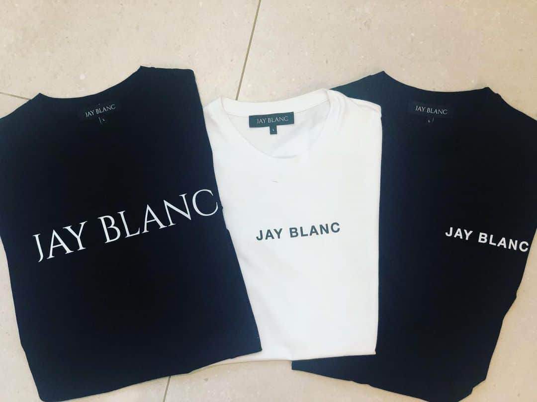 ダニエル・カリジュリのインスタグラム：「Thank you @jayblancofficial ! Coole Shirts 👌🏻 #jayblanc #werbung #dc18」