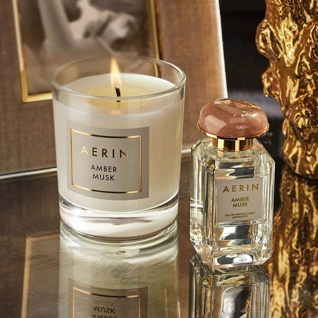 エスティローダーさんのインスタグラム写真 - (エスティローダーInstagram)「Turn any room into a warm, cozy retreat with the inviting scent of @AERIN's Amber Musk Candle and Eau de Parfum. #AERINBeauty  #scent #fragrance #perfume」9月17日 22時00分 - esteelauder