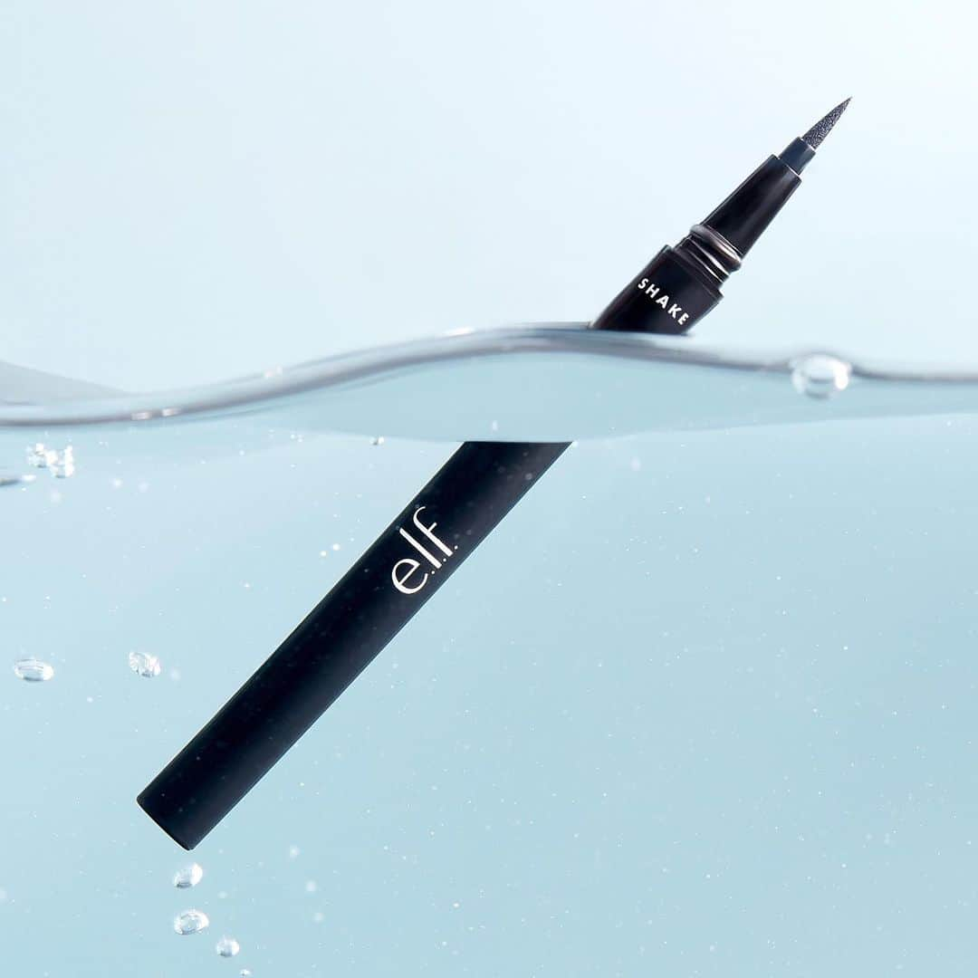 e.l.f.さんのインスタグラム写真 - (e.l.f.Instagram)「Super precise for dramatic looks! The H2O Proof Eyeliner Pen is a smudge proof liquid eyeliner that enhances the lash line with long lasting color 🖤#elfingamazing #elfcosmetics #crueltyfree #vegan」9月17日 22時41分 - elfcosmetics