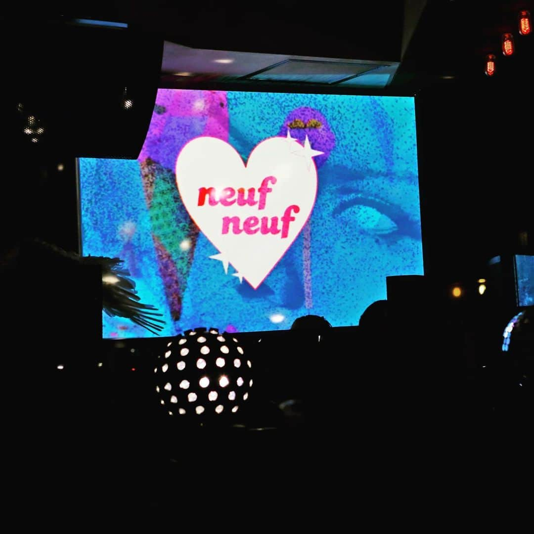 タイキさんのインスタグラム写真 - (タイキInstagram)「『neufneuf “never enuf” RELEASE PARTY』﻿ ﻿ お越し下さったたくさんの皆様‼️ 本当にありがとうございました 😭‼️ 全然人が集まらなかったらどうしようと、、、夜も眠れない日々を過ごしてきました 😢﻿ ﻿ おかげ様でたくさんの方々が来てくださって改めて「皆さまに支えられて今の自分たちがいる」 と実感しました。﻿ ﻿ @beenishere が目の前で泣くもんだから貰い泣きしたし 😂 ﻿ ﻿ 今回、neufneufとコラボしてくれた @holland_vvv 、 @_eill_  ちゃん 改めてありがとう‼️ そしてイベントに協力してくれた、 @yuyanara @go_akimoto  @unakinoco @supercupmatcha @alisa_urahama  @vitamikju @kuciia @nana_youngrongkim の出演者のみんなも本当にありがとう ‼️‼️ ﻿ ﻿ お酒を提供してくれた KEYS AND BRICKS さん、 場所を貸してくれた @sankeyspenthouse さんもありがとうございました‼️﻿ ﻿ また、最後にneufneuf プロジェクトの為に動いてくださってるスタッフの皆様も本当に本当にありがとうございました‼️ ﻿ ﻿ 皆さまのおかげで本当に幸せな時間を過ごすことができました！ 心より感謝致します 😭✨ ﻿ 今後とも neufneuf をどうぞよろしくお願い致します 💖 ﻿」9月17日 22時40分 - taiki_jp