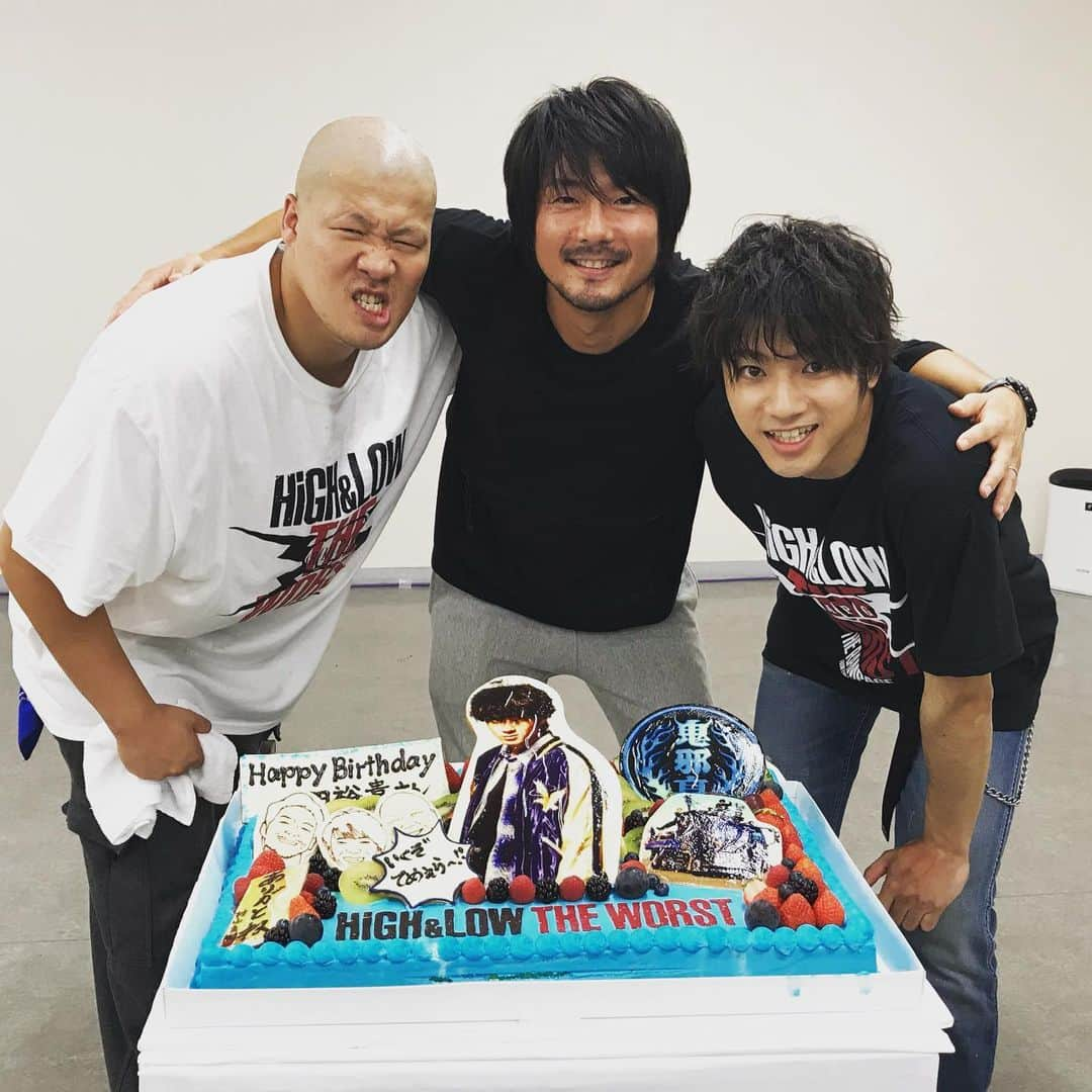 平沼紀久さんのインスタグラム写真 - (平沼紀久Instagram)「悪巧みの悪巧み、大成功‼️🎂 HiGH&LOW THE WORSTとLIVE如何でしたか⁉️😁 まだの方は、お楽しみに‼️⤴️ #1日早いけど #サプライズ #山田裕貴 #誕生日 #おめでとう」9月17日 22時54分 - norihisahiranuma