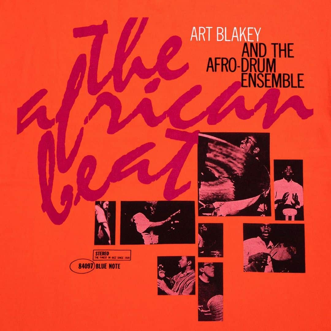 アップルバムさんのインスタグラム写真 - (アップルバムInstagram)「Art Blakey “The African Beat” T-shirt  創立80周年を迎えた革新的ジャズレーベル「Blue Note Records」とのコラボレーション。 世界的に有名なジャズドラマーのArt Blakeyが自身の最高傑作と言っていた「The African Beat」のジャケットアートを大胆にプリント。 袖には、Blue Note Recordsのロゴが、首後ろにWE’VE GOT JAZZのフレーズとAPPLEBUMロゴが入ります。  #applebum #bluenoterecords #bluenote #jazz #wegotjazz #jazzgiant #art_blakey」9月17日 23時05分 - applebum_tokyo