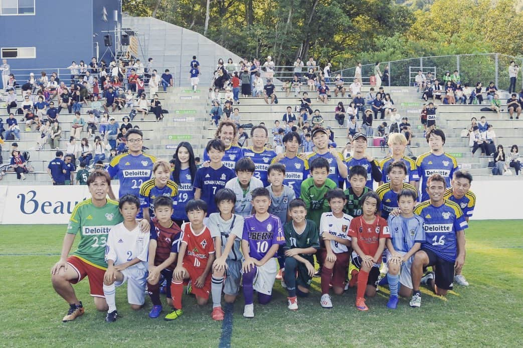 USAさんのインスタグラム写真 - (USAInstagram)「EXILE CUP 2019 決勝大会♪ 今治夢スタジアムで素晴らしい締めくくりなりました！！ 今年で10年目の今大会も、本気でボールを追いかけて、笑って、泣いて、夢や目標に向かってサッカーをする子どもたちの姿をみれて胸いっぱいになりました。 これからも、夢を持ってがんばる子どもたちを応援していきたいと思います。  #exilecup#futsal #soccer  #ありがとうサービス夢スタジアム」9月17日 14時09分 - exileusa_danceearth