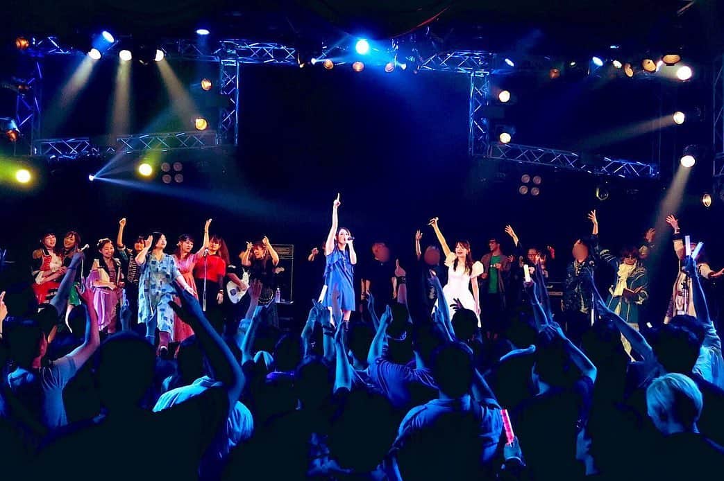 のインスタグラム：「. アニソン、ゲーソン、アイドルサミット「電脳DIVE」が大団円にて終了。 結果、本物ばかりの凄いキャスティングをできたと思います。感動の感想ツイートが止まらないTLが疲れを癒してくれています。 今日のリスクは未来への財産。 来年も頑張ろう。  #ライブ #イベント #アニソン #アニメ #ゲーム #特撮 #アイドル #地下 #サブカル #音楽」