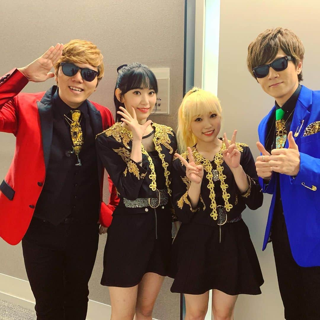 HIKAKINさんのインスタグラム写真 - (HIKAKINInstagram)「Mステでの一コマ😎😎🎤🎤✨ あいみょんさん、ジェジュンさん、IZ*ONEの宮脇咲良さん& 矢吹奈子さんと🎉  #mステ」9月17日 15時27分 - hikakin